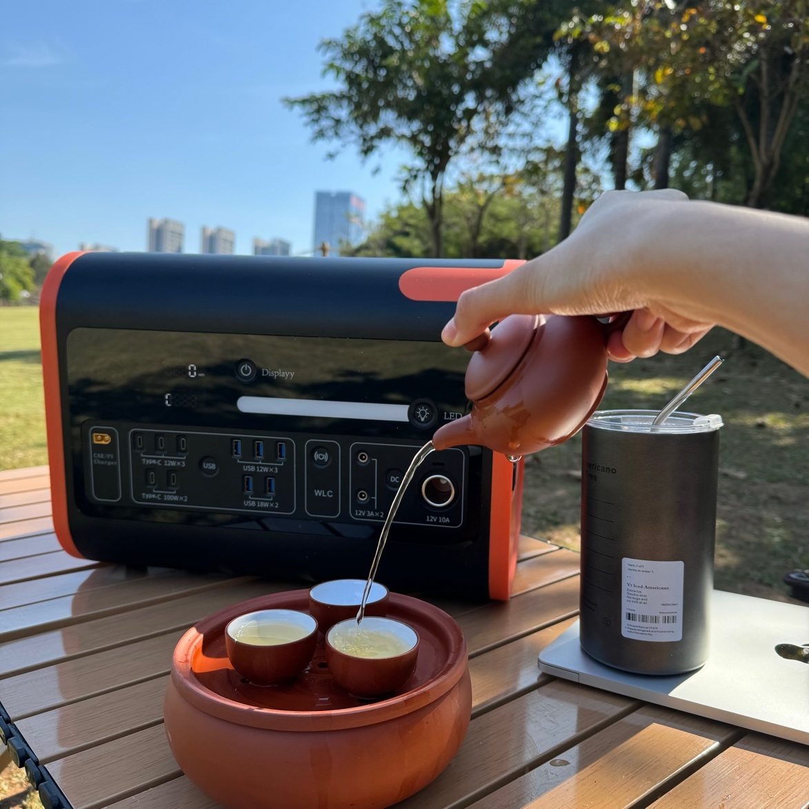 2200W Portable Rechargeable Power Station LiFePO4 Battery Camping Solar Generator
